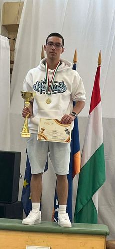 🥇Bereczki Bence - 11.C osztályos tanulónk - az Országos Sakk Versenyen I. helyezést ért el