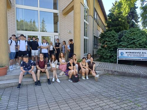 Tanulóink a Nyírségvíz Zrt. Tó utcai központi laboratóriumában