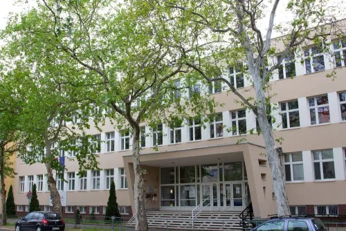 🥳🥳🥳AZ ÉVISZ ISMÉTELTEN A TOP 100 -BAN🥳🥳🥳